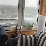 Hausboot Elandi Villa Bitterfeld-Wolfen