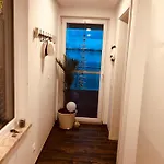 Villa Hausboot Elandi *