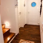 Villa Hausboot Elandi