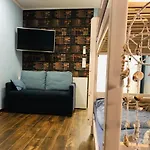 Hausboot Elandi Villa
