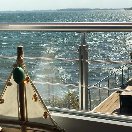 Hausboot Elandi * Bitterfeld-Wolfen