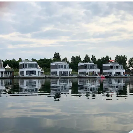 Hausboot Elandi * 비터펠드 울펜