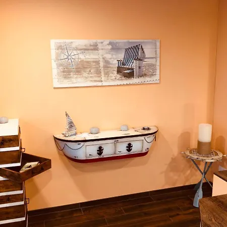 Hausboot Elandi Bitterfeld-Wolfen