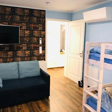 Hausboot Elandi Bitterfeld-Wolfen