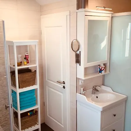 Hausboot Elandi * Bitterfeld-Wolfen