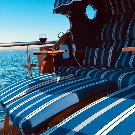 Hausboot Elandi Bitterfeld-Wolfen