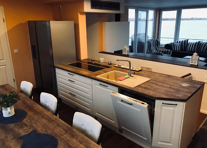 Hausboot Elandi Bitterfeld-Wolfen