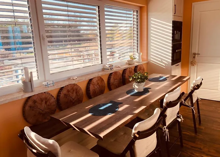 Hausboot Elandi * Bitterfeld-Wolfen