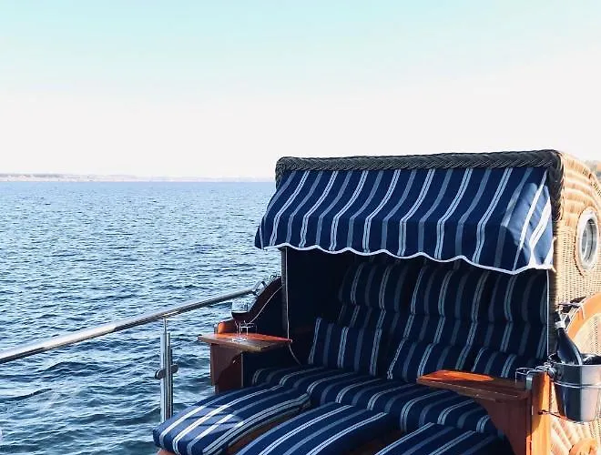 Hausboot Elandi Bitterfeld-Wolfen